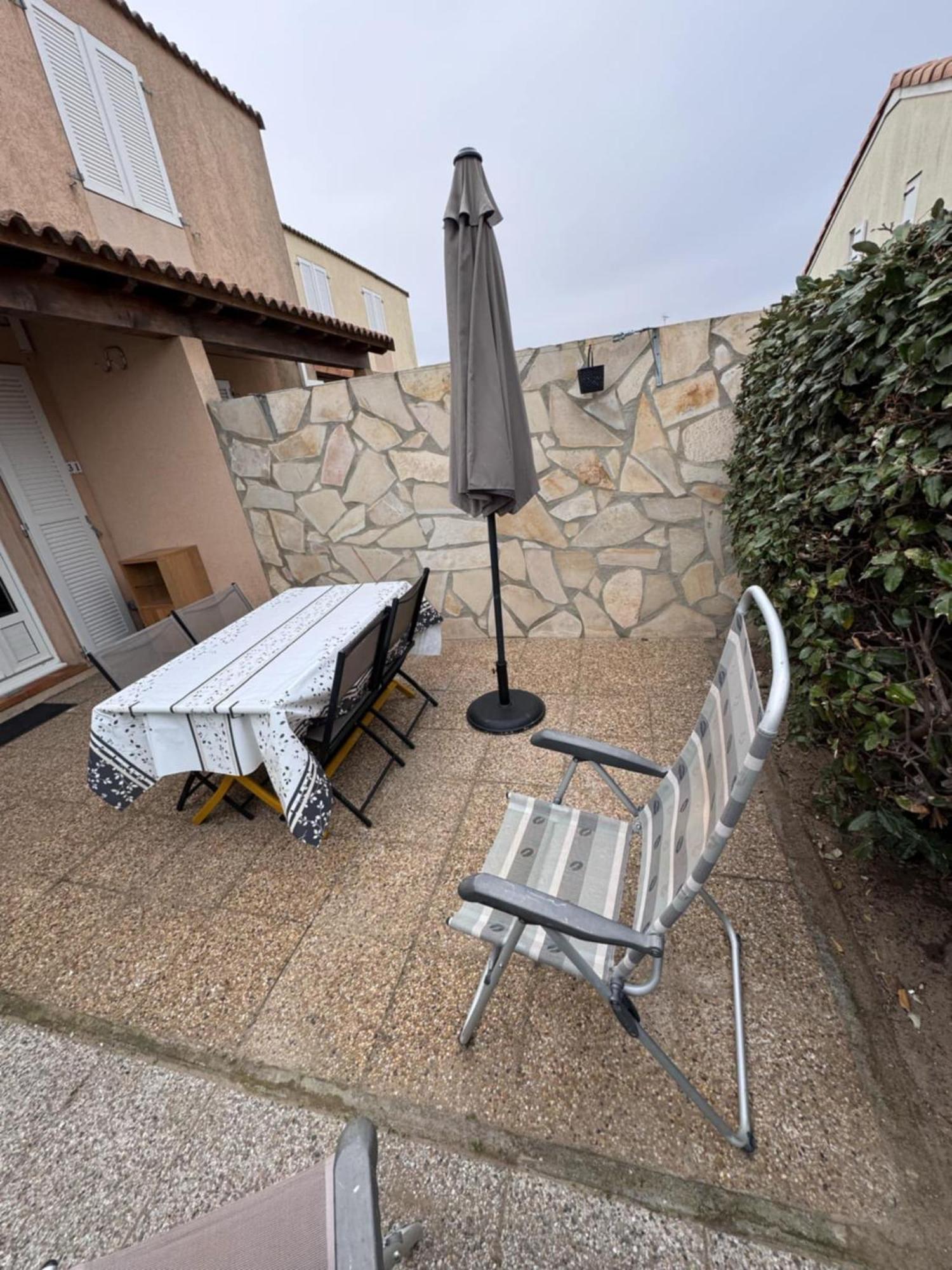 Les Marines D'Helios Le Castellas Exterior foto