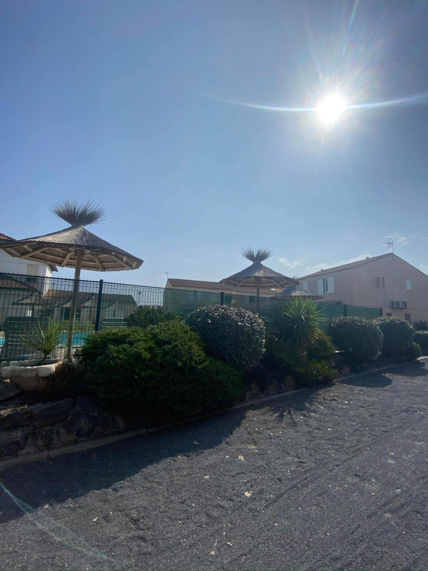 Les Marines D'Helios Le Castellas Exterior foto